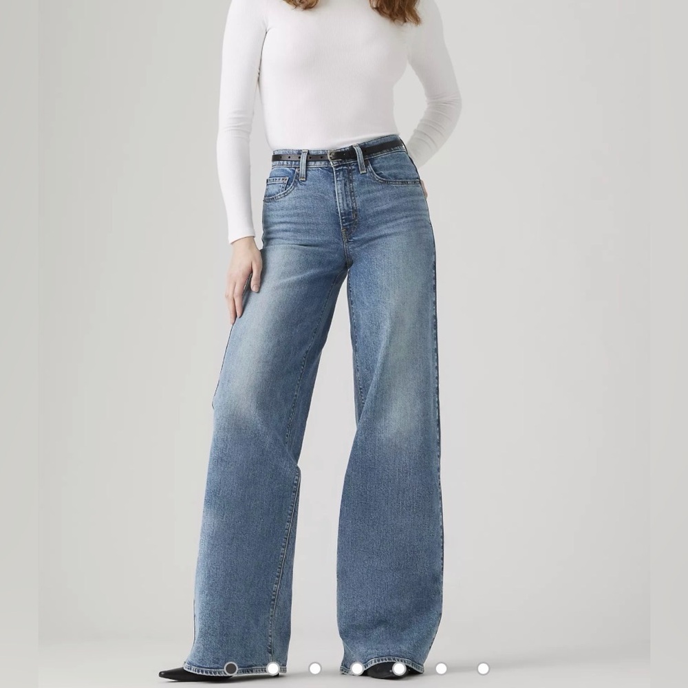 Levi's 728 High-Rise Wide Leg vintage stretch size 28 NWT medium wash
